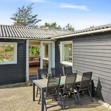 Lisabeth - 250m From The Sea By Interhome